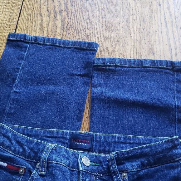 Tommy Hilfiger JUNIOR Girls Blue Jeans size 3 /28 Classic 5 pocket Tommy Jeans - Picture 7 of 7
